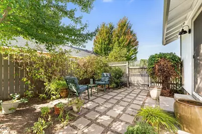 526 Bessie Street, Medford, OR 97504 - Photo 2
