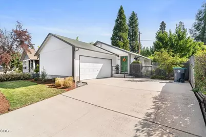 526 Bessie Street, Medford, OR 97504 - Photo 18