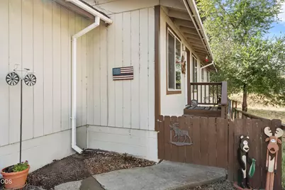 118 Nevada Street, Klamath Falls, OR 97601 - Photo 4