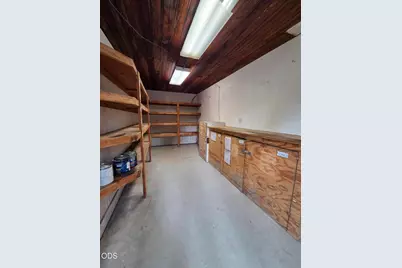 612 NW 3rd Street, Grants Pass, OR 97526 - Photo 36