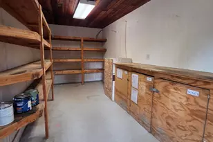 612 NW 3rd St, Grants Pass, OR 97526 - Photo 36