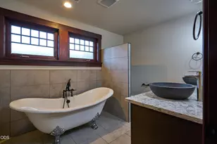 1068 E Main St, Ashland, OR 97520 - Photo 56