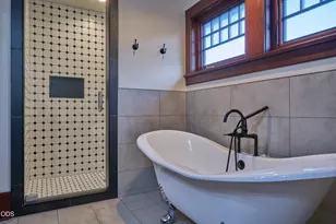 1068 E Main St, Ashland, OR 97520 - Photo 58