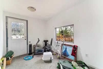 10483 Blackwell Road, Central Point, OR 97502 - Photo 16