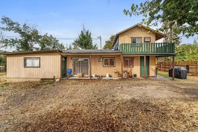 10483 Blackwell Road, Central Point, OR 97502 - Photo 4