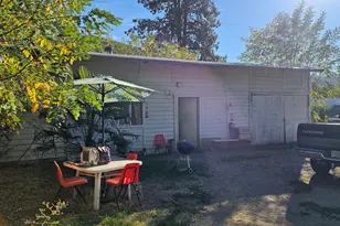 10483 Blackwell Rd, Central Point, OR 97502 - Photo 6