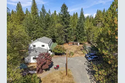 300 Vannoy Creek Road, Grants Pass, OR 97526 - Photo 2