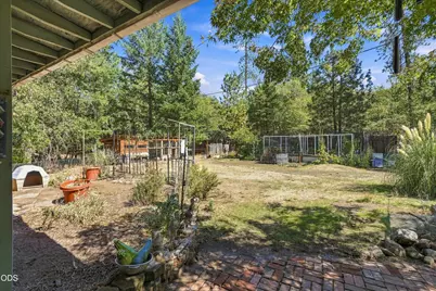 300 Vannoy Creek Road, Grants Pass, OR 97526 - Photo 30