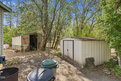 300 Vannoy Creek Road, Grants Pass, OR 97526 - Photo 36