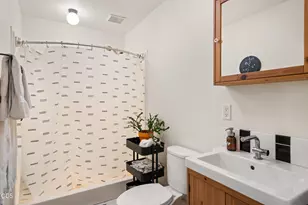 322 N 3rd St, Central Point, OR 97502 - Photo 52
