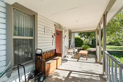 322 N 3rd Street, Central Point, OR 97502 - Photo 8
