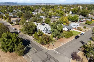 322 N 3rd St, Central Point, OR 97502 - Photo 60