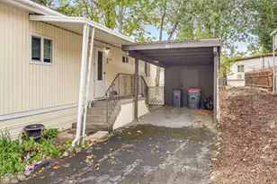 1055 N 5th St, Jacksonville, OR 97530 - Photo 8