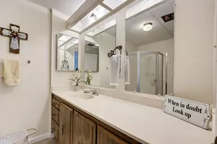 1055 N 5th St, Jacksonville, OR 97530 - Photo 36