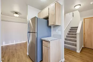 469 Tulipan Way, Talent, OR 97540 - Photo 6