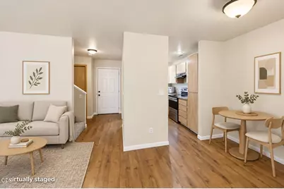 469 Tulipan Way, Talent, OR 97540 - Photo 2