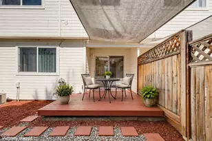 469 Tulipan Way, Talent, OR 97540 - Photo 12