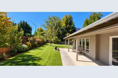 1501 Summitridge Circle, Medford, OR 97504 - Photo 26