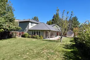 1501 Summit Ridge Cir, Medford, OR 97504 - Photo 22