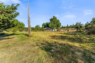 355 Cheslock Rd, Grants Pass, OR 97527 - Photo 22