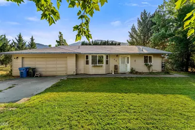 355 Cheslock Road, Grants Pass, OR 97527 - Photo 2