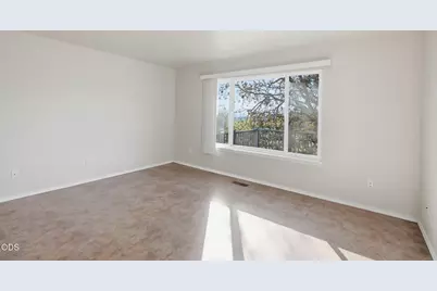 1802 NE Beacon Drive, Grants Pass, OR 97526 - Photo 14