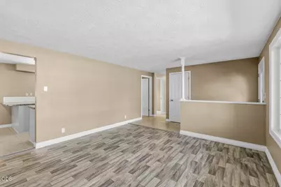 106 Victoria Way, Central Point, OR 97502 - Photo 6