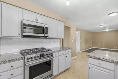 106 Victoria Way, Central Point, OR 97502 - Photo 10