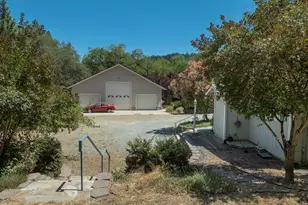 5195 Riverbanks Rd, Grants Pass, OR 97527 - Photo 36