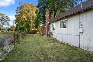 4827 Leonard Rd, Grants Pass, OR 97527 - Photo 16