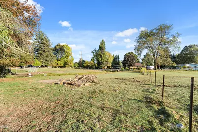 4827 Leonard Road, Grants Pass, OR 97527 - Photo 6