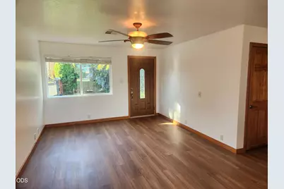 96 W Gregory Road, Central Point, OR 97502 - Photo 8