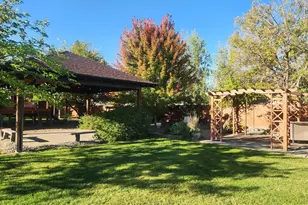 96 W Gregory Rd, Central Point, OR 97502 - Photo 32