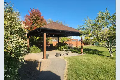 96 W Gregory Road, Central Point, OR 97502 - Photo 28