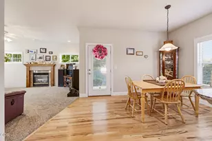 431 Silver Creek Dr, Central Point, OR 97502 - Photo 4