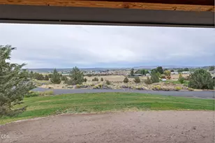 1919 NE Villa Dr, Madras, OR 97741 - Photo 10