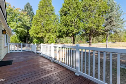 8290 E Evans Creek Road, Rogue River, OR 97537 - Photo 16