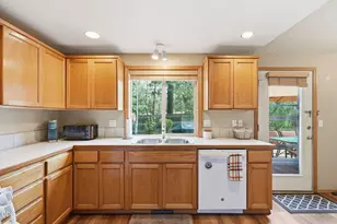 61228 Bighorn Ct, Bend, OR 97702 - Photo 12