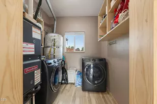 1004 Barlynn St, Medford, OR 97501 - Photo 36