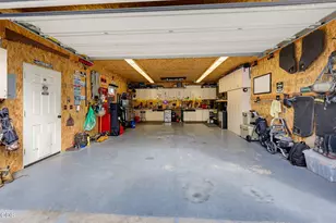 1004 Barlynn St, Medford, OR 97501 - Photo 8