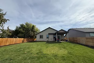 1997 NW 8th, Redmond, OR 97756 - Photo 6
