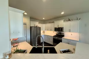 1997 NW 8th, Redmond, OR 97756 - Photo 12