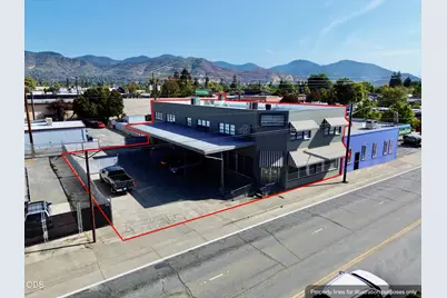 112 SE M Street, Grants Pass, OR 97526 - Photo 2
