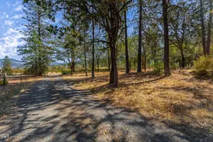 190 Long Acres Rd, Grants Pass, OR 97527 - Photo 24