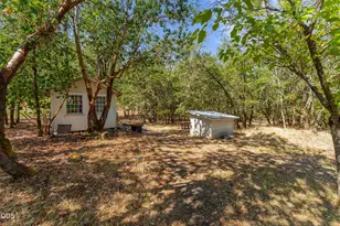 190 Long Acres Rd, Grants Pass, OR 97527 - Photo 22