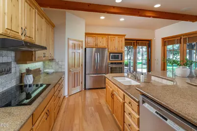 18975 Pinehurst Road, Bend, OR 97703 - Photo 26