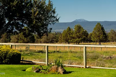 18975 Pinehurst Road, Bend, OR 97703 - Photo 48
