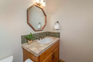 18975 Pinehurst Rd, Bend, OR 97703 - Photo 42