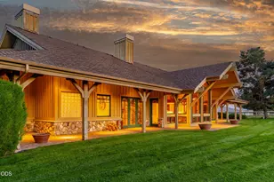 18975 Pinehurst Rd, Bend, OR 97703 - Photo 8