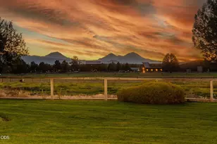 18975 Pinehurst Rd, Bend, OR 97703 - Photo 2